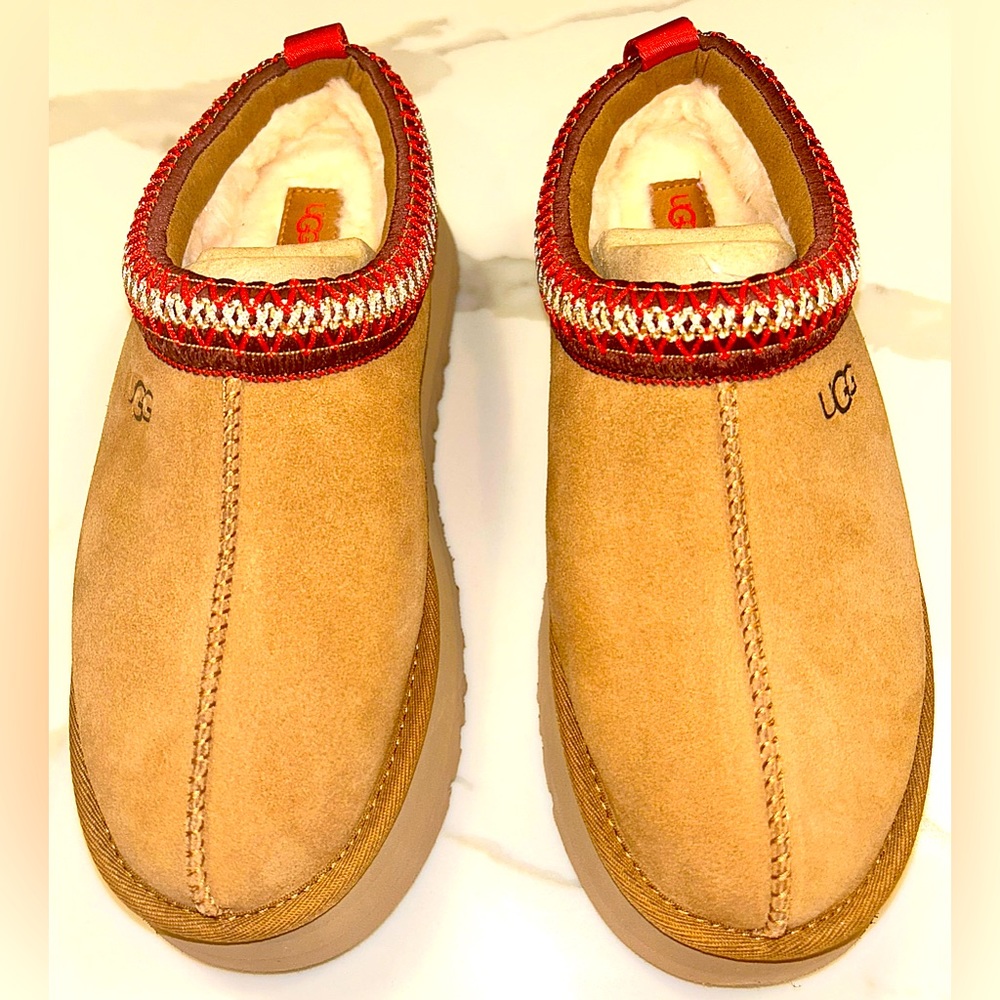 UGG!!! TAZZ PLATFORM! SIZE 9 CHESTNUT - BRAND NEW WITH BOX!